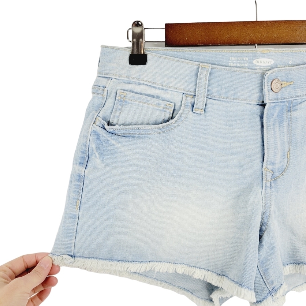 Old navy cut off shorts size 6 - Picture 3 of 9